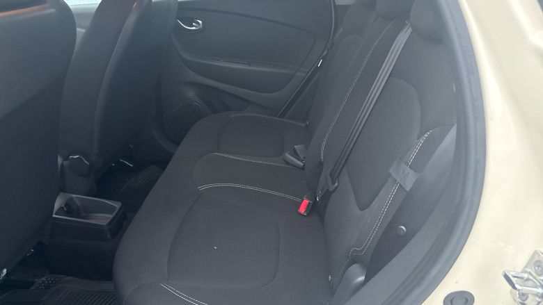 Renault Captur 0.9 TCE 90 Play 5dr Petrol Hatchback